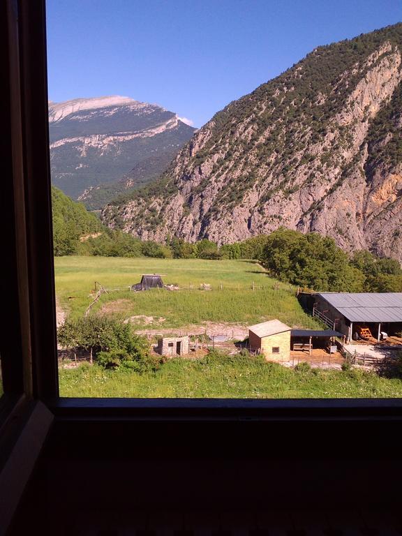 Pension Pallaruelo Саравильо Экстерьер фото